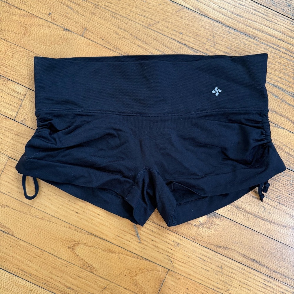 NUX CHAKRA ZOE BLACK EMMA SIDE STRING SHORTS S